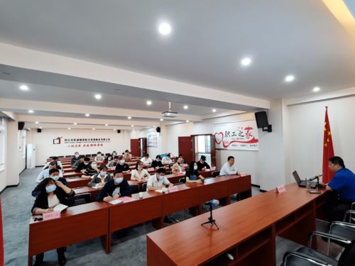 縣產業發展服務中心推動黨史學習教育深入企業，助力服務升級
